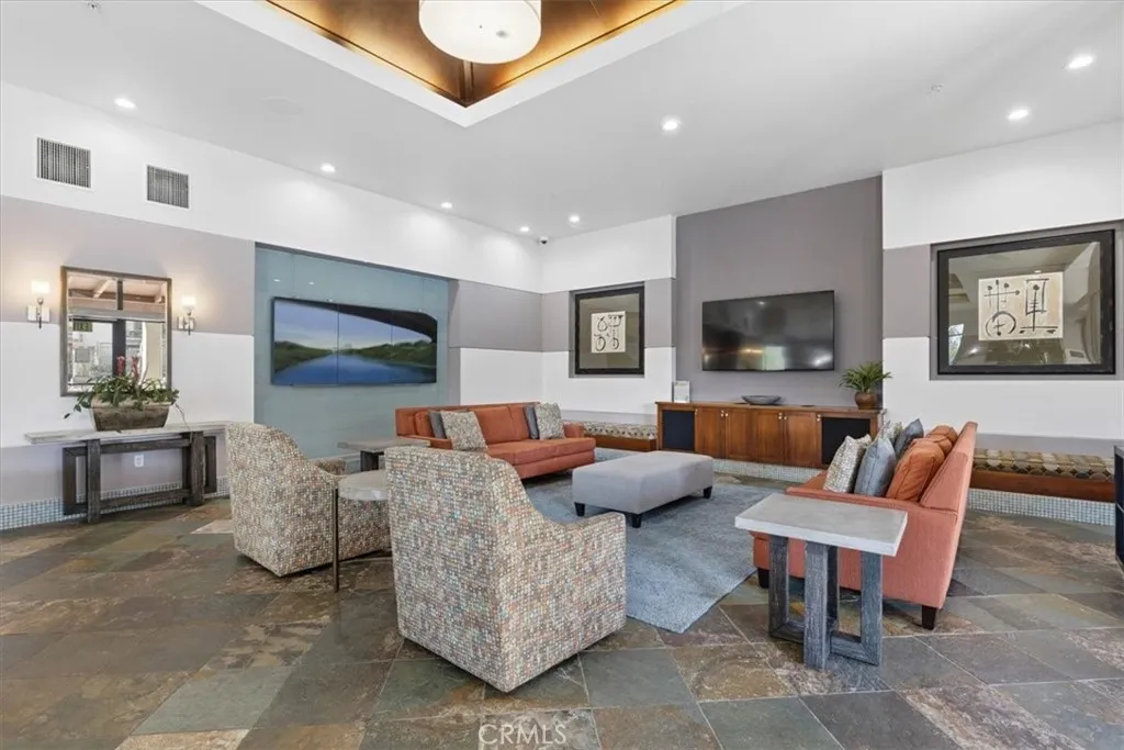 Photo #32: SW25223301 Listing: Photo #32