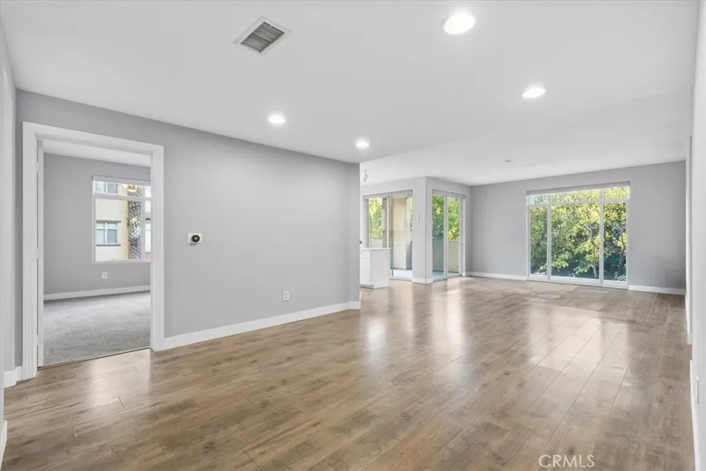 Photo #4: SW25223301 Listing: Photo #4