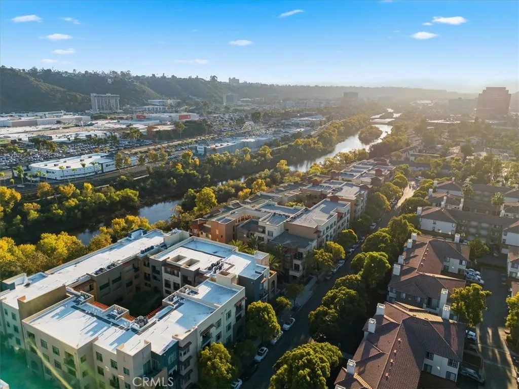 https://cdn.realtyfeed.com/cdn/127/306549628/e01cca9516be55642e6b90fb9d891cd5.webp