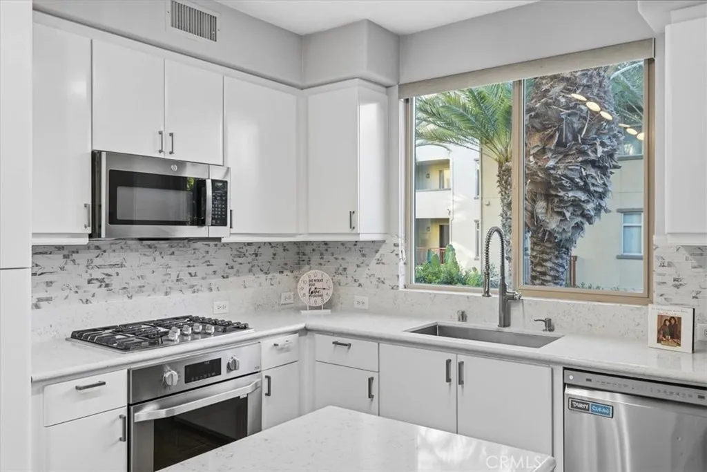 Photo #7: SW25223301 Listing: Photo #7