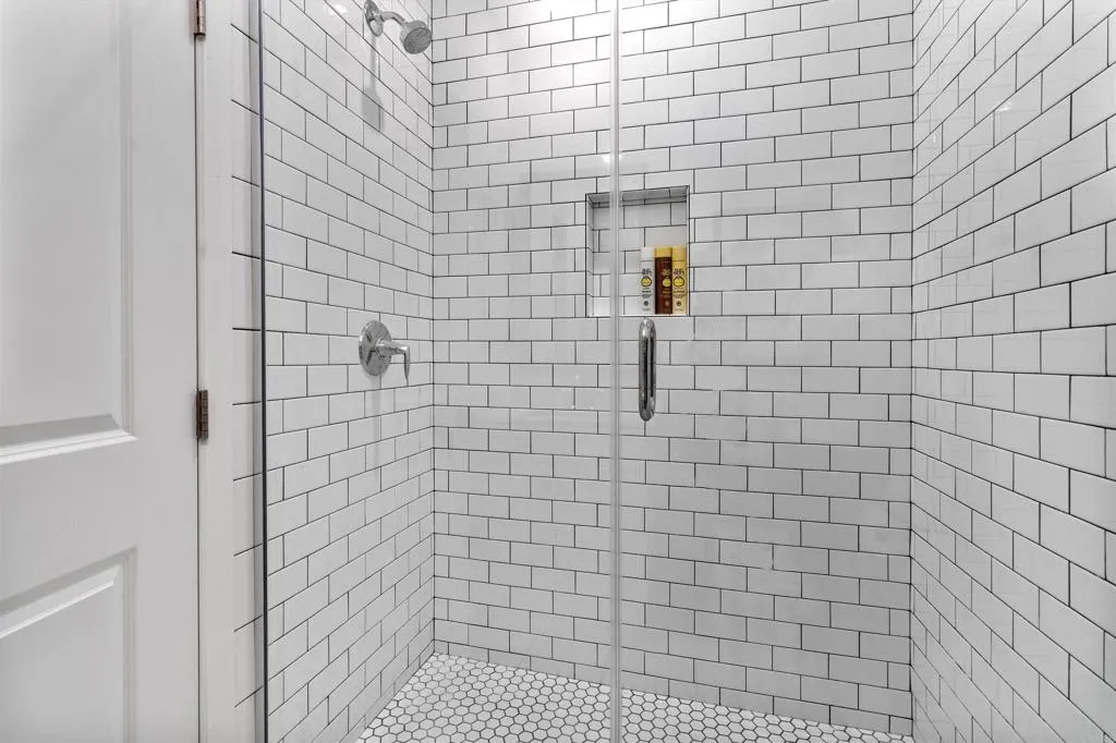 https://cdn.realtyfeed.com/cdn/127/306549668/6a41d19799de02f88034582238ee1bb6.webp