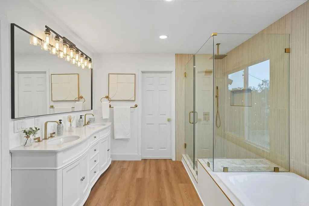 https://cdn.realtyfeed.com/cdn/127/306549717/5f9a2dfdae29b3238aa00f934af845b0.webp