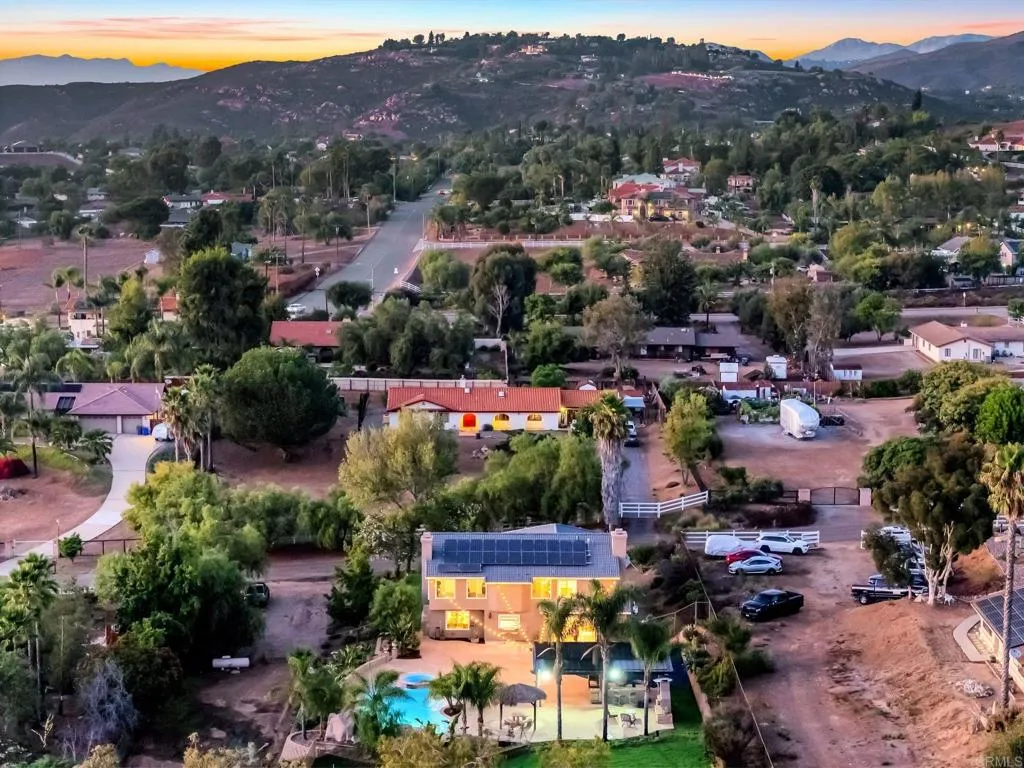 https://cdn.realtyfeed.com/cdn/127/306549717/7df2787fdc91db740dde0be20f11eca8.webp
