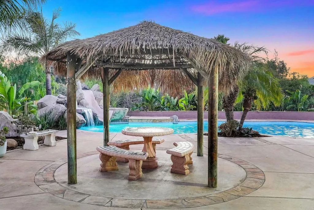 https://cdn.realtyfeed.com/cdn/127/306549717/b68f179165b5ec6c34d631848b535a92.webp