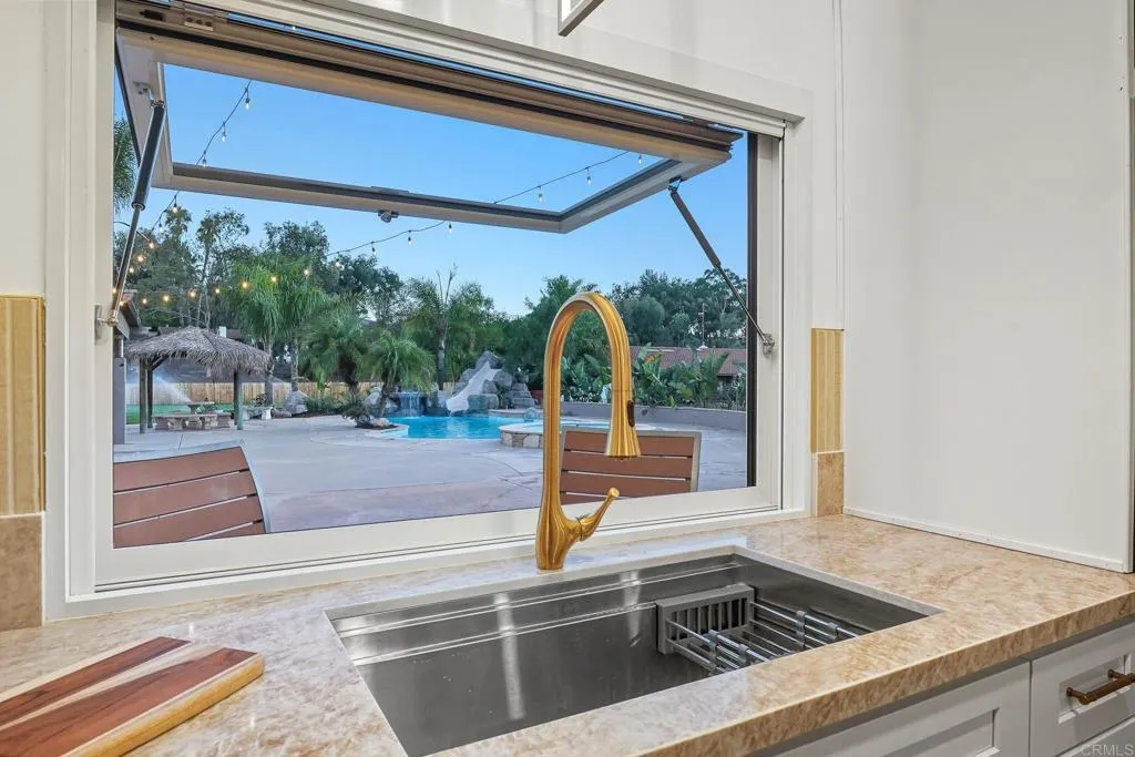 https://cdn.realtyfeed.com/cdn/127/306549717/d1323112023b4b408a6a2fa29f28bd21.webp