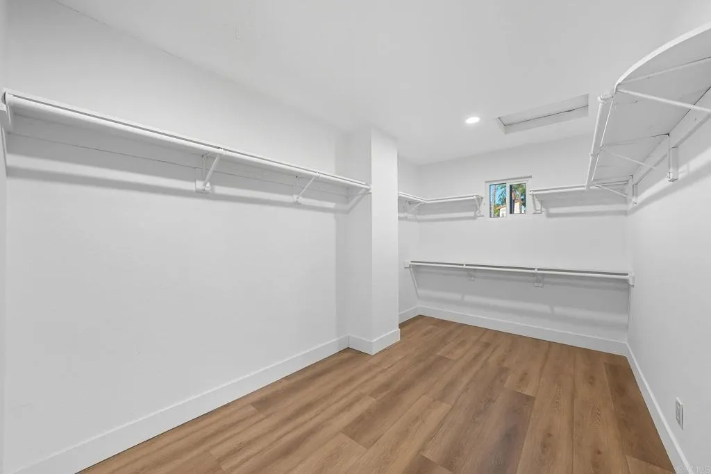 https://cdn.realtyfeed.com/cdn/127/306549717/e0624257bd8450e2881e21eee6f323e5.webp