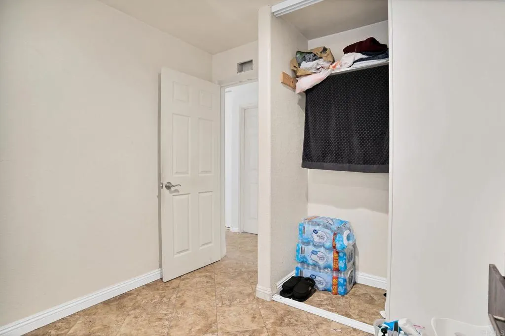 https://cdn.realtyfeed.com/cdn/127/306549812/5e6f7a635dceaaf1893296591e6985ec.webp