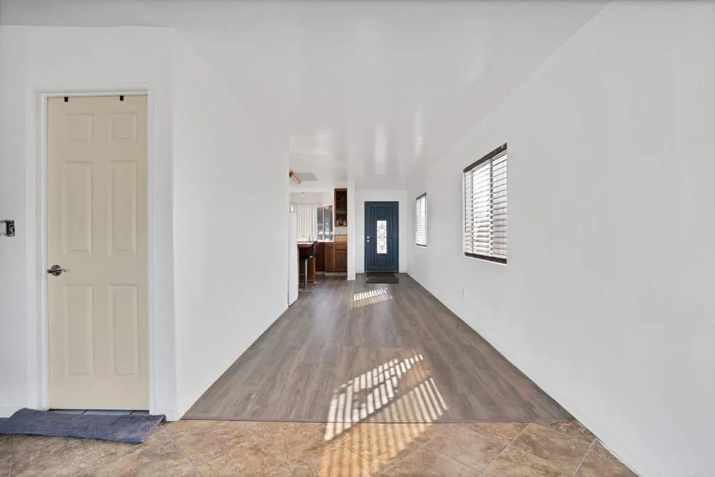 https://cdn.realtyfeed.com/cdn/127/306549812/afcbccb7f362945ba0373243f92ea08c.webp