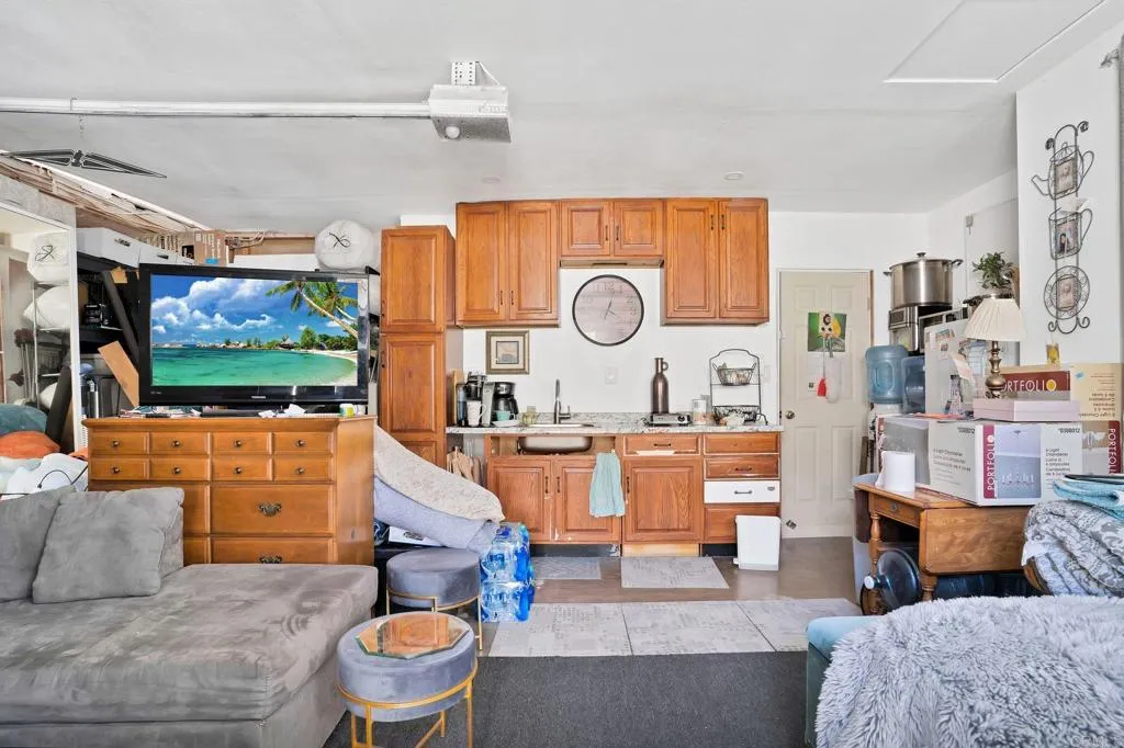 https://cdn.realtyfeed.com/cdn/127/306549812/d199f9be050e1479206afebd6d9c83b1.webp