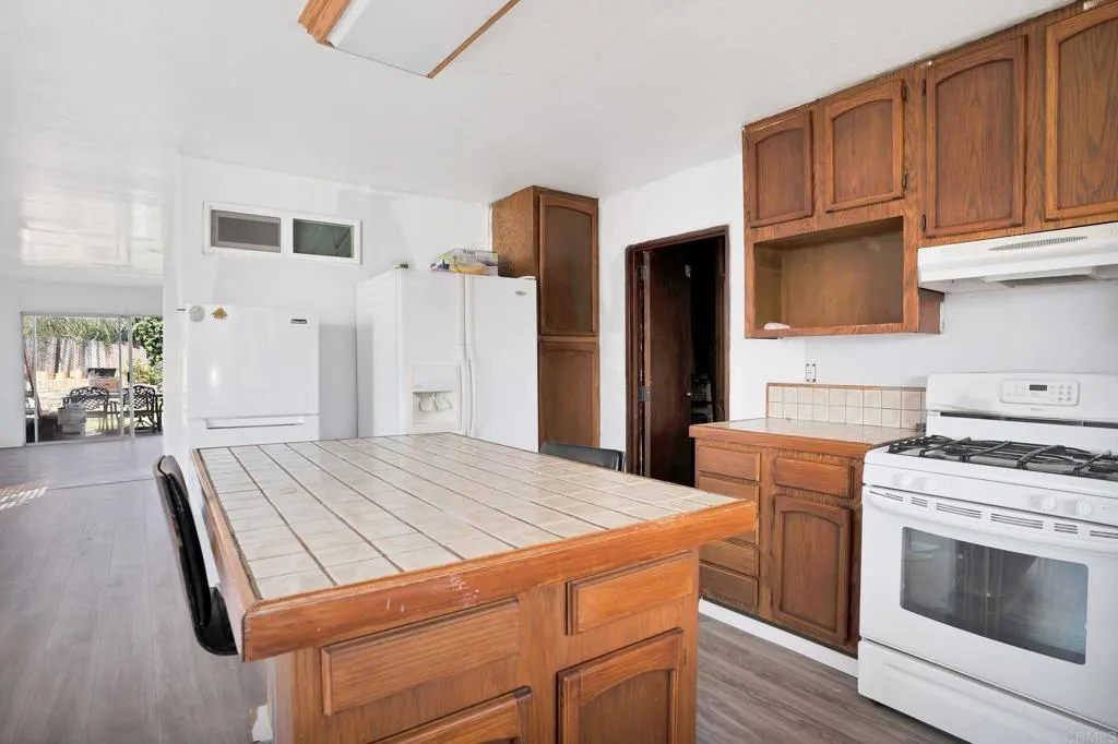 https://cdn.realtyfeed.com/cdn/127/306549812/fb92449b4bd78add233b44fdde2f4f36.webp