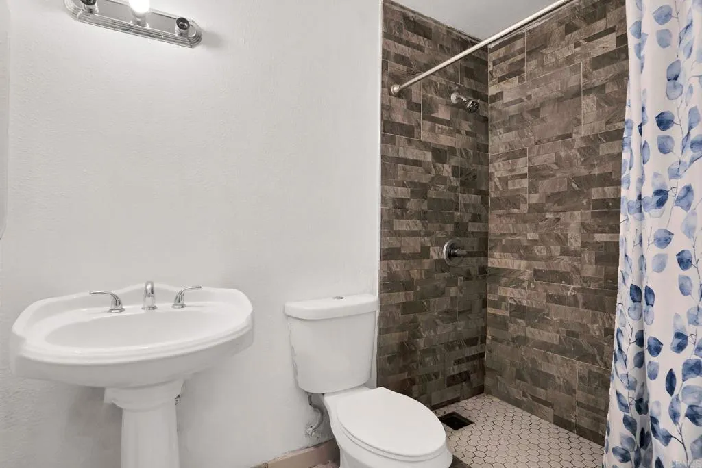 https://cdn.realtyfeed.com/cdn/127/306549812/fcb946b97ab0f713ee6f7ca677dc0f30.webp