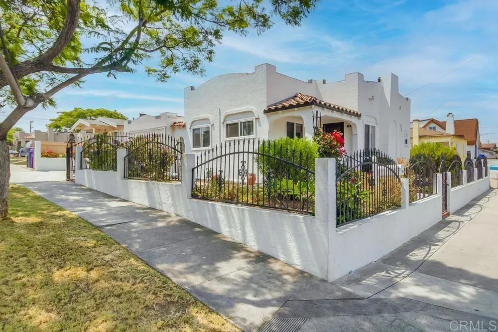 https://cdn.realtyfeed.com/cdn/127/306549829/44dc5361f09c9ba23a5d70854a89c84d.webp