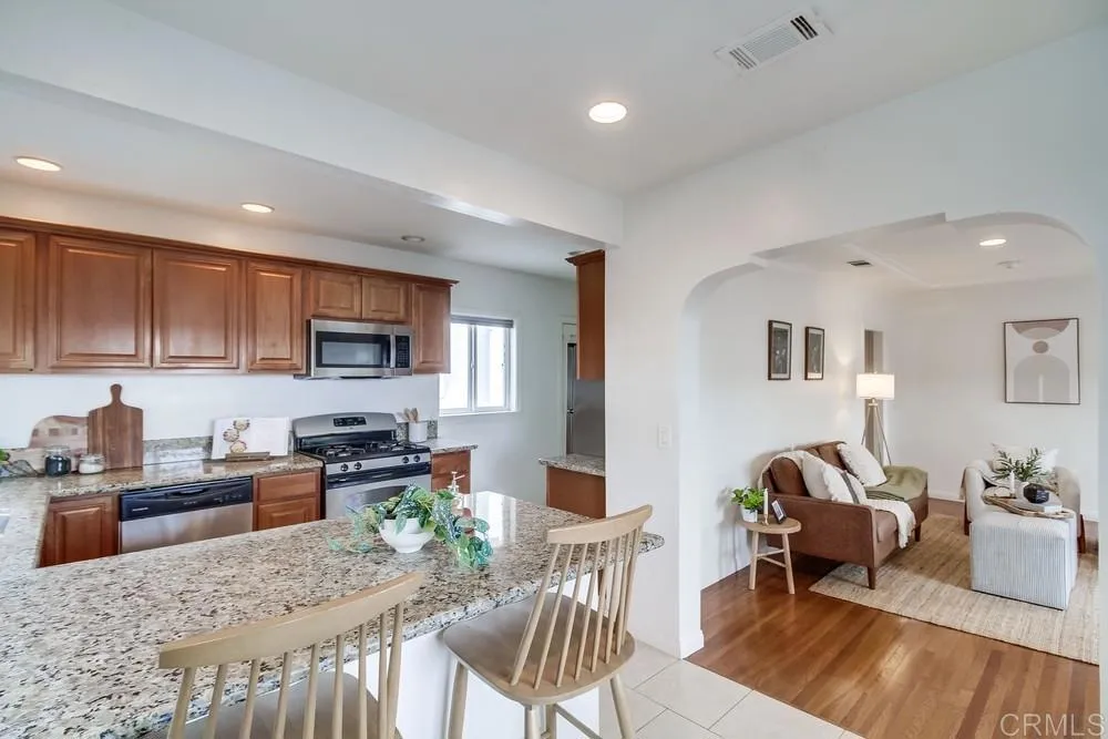https://cdn.realtyfeed.com/cdn/127/306549829/7a5b912d33eb9000f322d7f4e2dbd396.webp