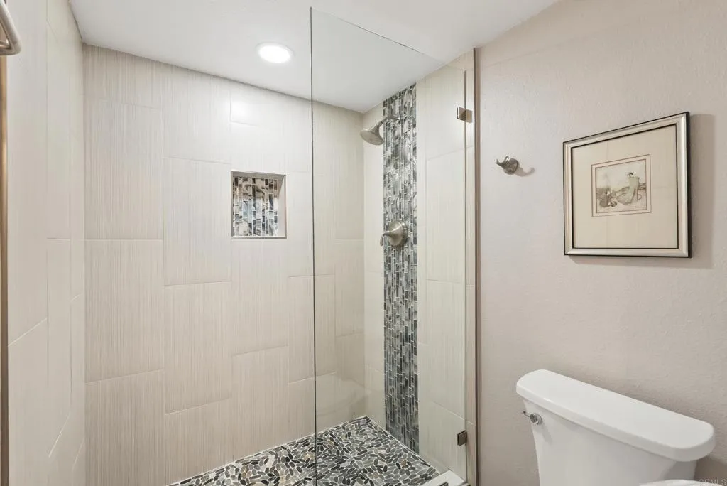https://cdn.realtyfeed.com/cdn/127/306549869/b8412dfc5b300531fe3c66f548e0c066.webp