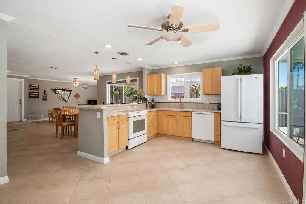 https://cdn.realtyfeed.com/cdn/127/306549936/1324510f39c1649d1f57b012902c1042.webp