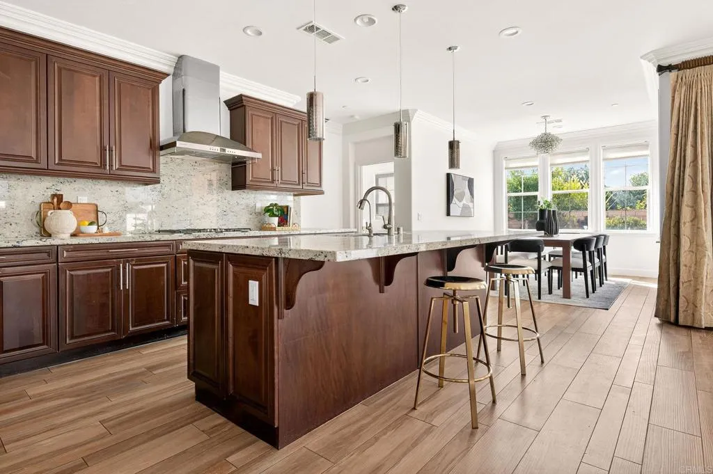 https://cdn.realtyfeed.com/cdn/127/306550011/01468b49304a8b8316c4ba067c4f6104.webp
