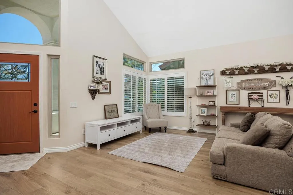 https://cdn.realtyfeed.com/cdn/127/306550055/547230fa74bfc7ff81bca0fe30fbac3d.webp