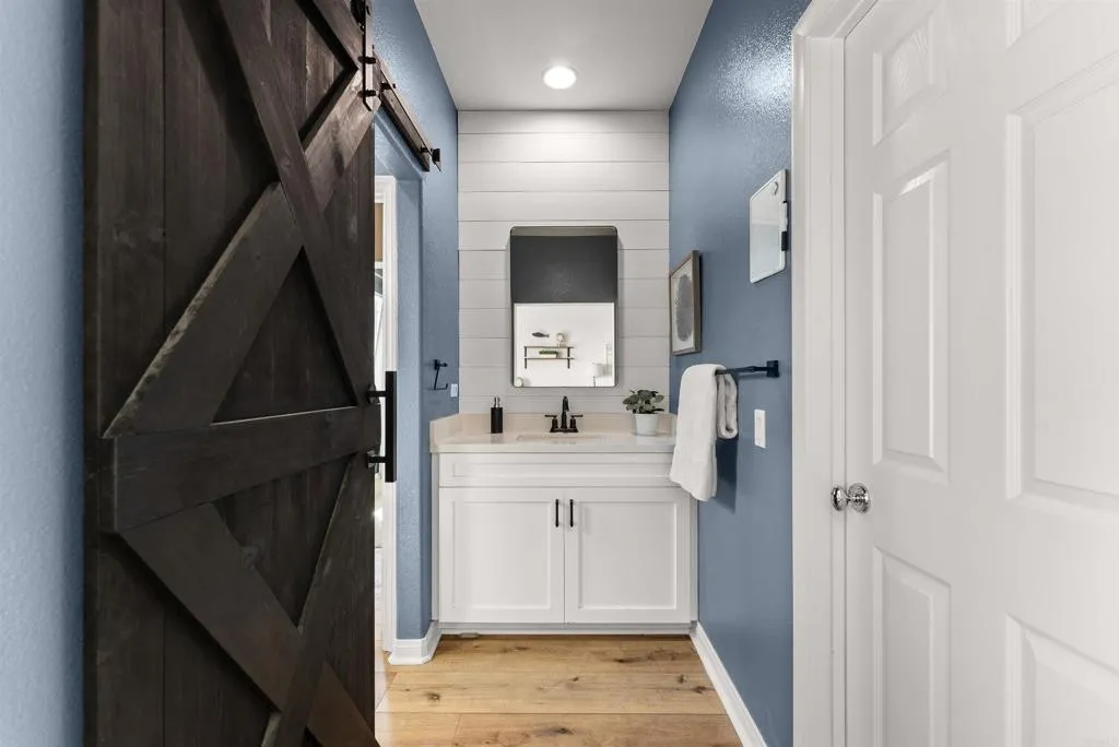 https://cdn.realtyfeed.com/cdn/127/306550063/055a4661bb98063922f53cae17150fd4.webp