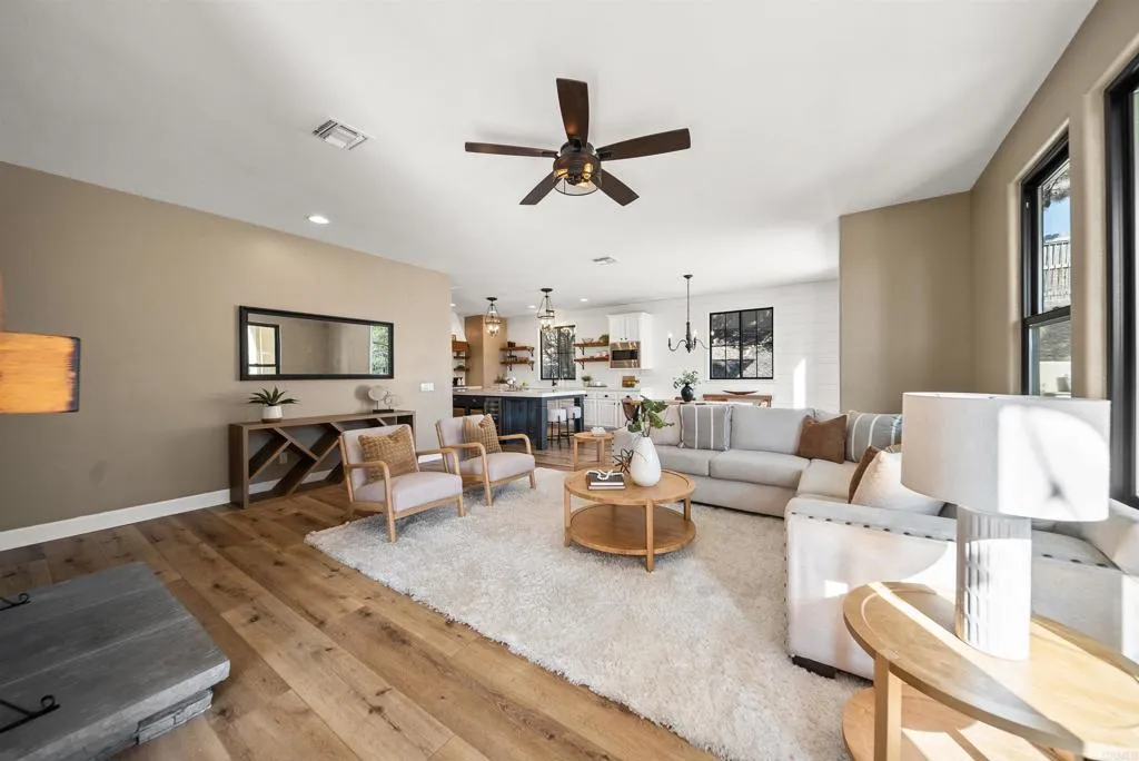 https://cdn.realtyfeed.com/cdn/127/306550063/11c5c5451731290645eb71bb19194f36.webp