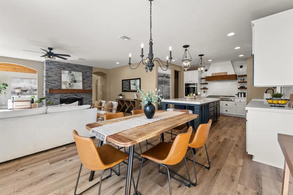 https://cdn.realtyfeed.com/cdn/127/306550063/d1a5db6ad80cef980432051c3cdd829c.webp