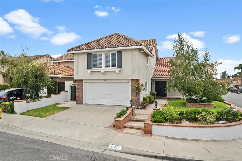 20400 Via Navarra, Yorba Linda