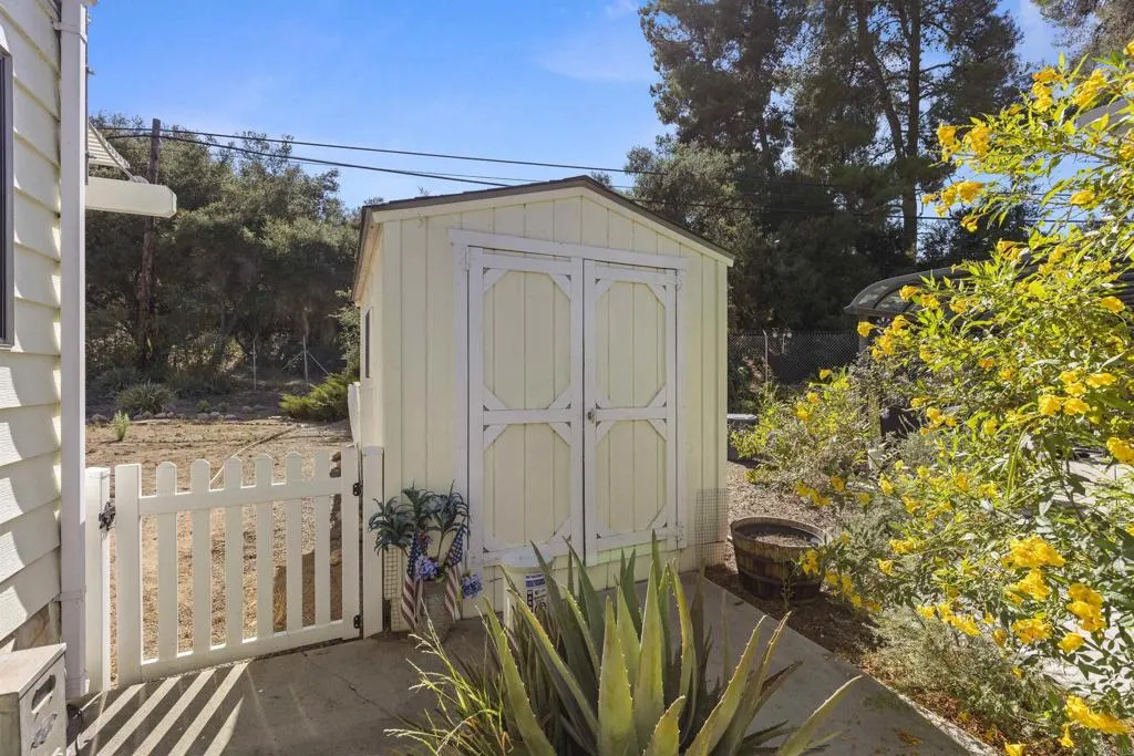 https://cdn.realtyfeed.com/cdn/127/306550119/0f43bed86ae0746671d4b9f4f57169af.webp