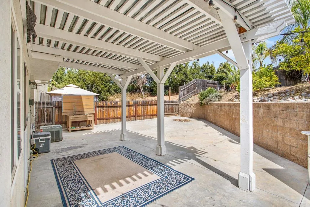 https://cdn.realtyfeed.com/cdn/127/306550121/ae9a56591aa6f1cde81c5866c67496b8.webp