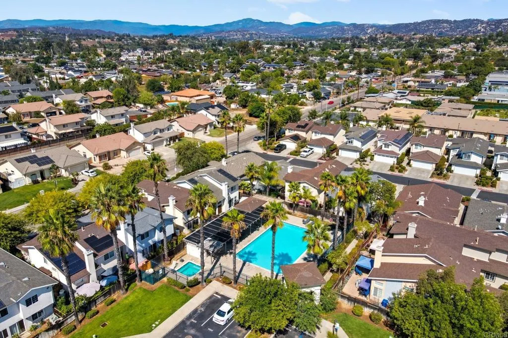 https://cdn.realtyfeed.com/cdn/127/306550121/ee91b4c857b805448fbda2fecd7354c9.webp