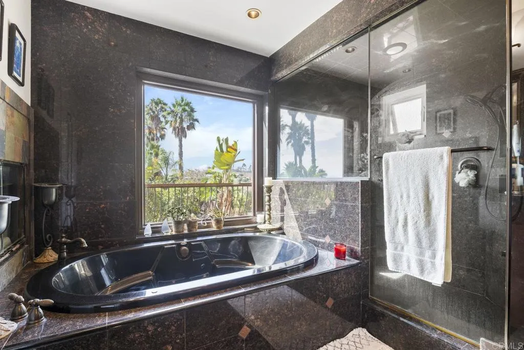 https://cdn.realtyfeed.com/cdn/127/306550123/3224646aace296381009b3a4491fadb5.webp