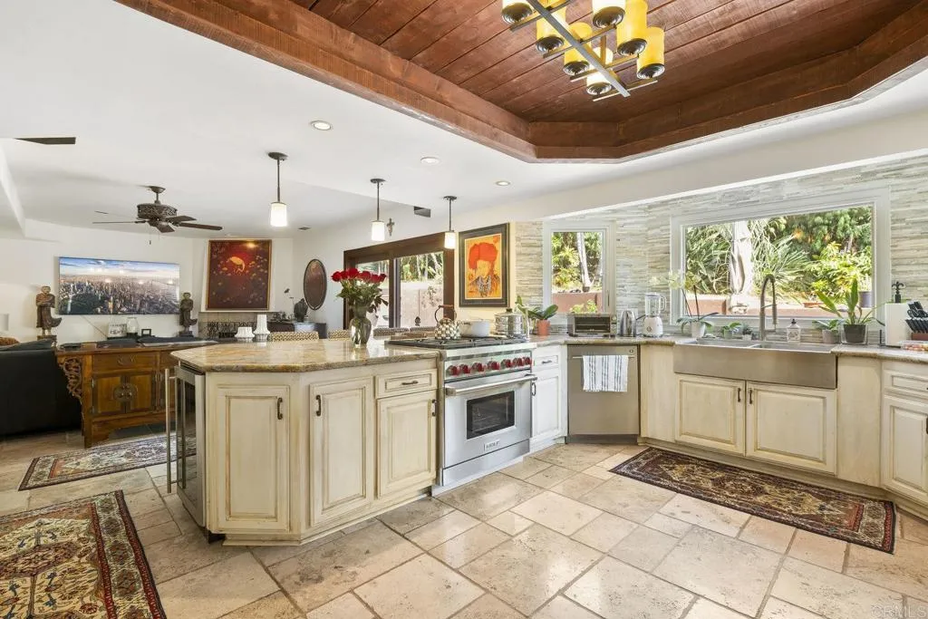 https://cdn.realtyfeed.com/cdn/127/306550123/36a389e444a8a583154b60075e25eb16.webp