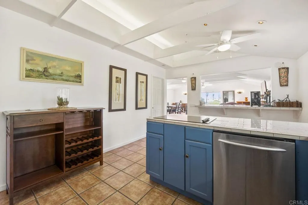 https://cdn.realtyfeed.com/cdn/127/306550123/b7481b89b8b4eb06e0c9cbc74eb45074.webp