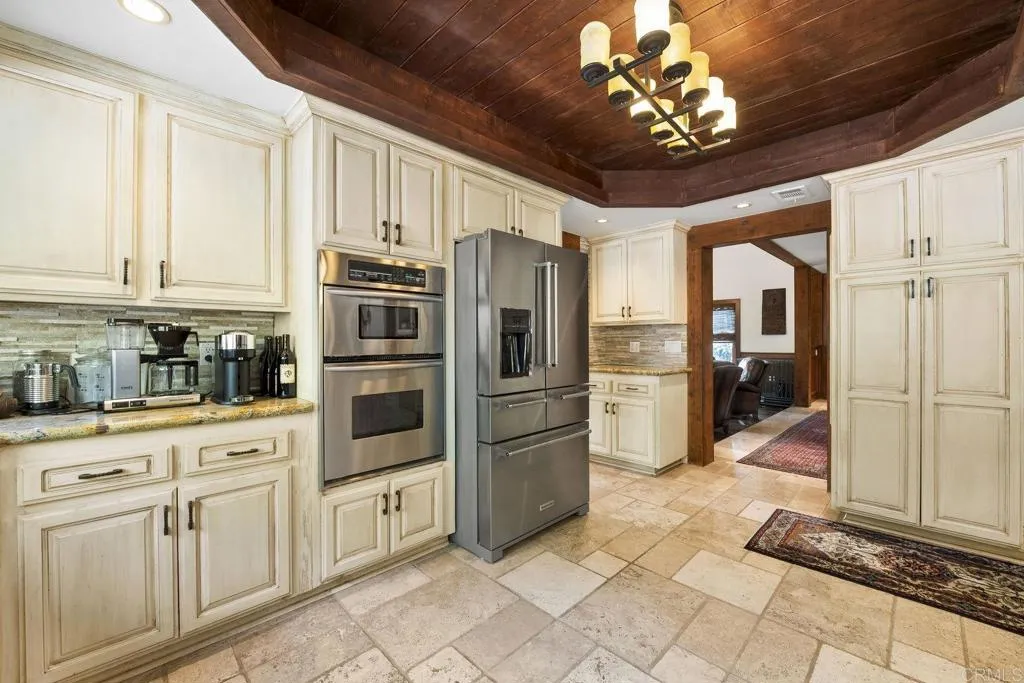 https://cdn.realtyfeed.com/cdn/127/306550123/d54562388e3ea6ba5d5dd5275bfb2d05.webp