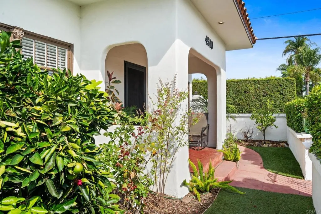 https://cdn.realtyfeed.com/cdn/127/306550330/00294c67ebe384c248759aee68f38d31.webp