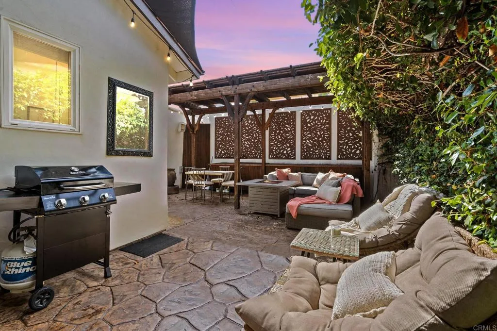 https://cdn.realtyfeed.com/cdn/127/306550330/102385ca628664e0f1b3146dba749e5c.webp