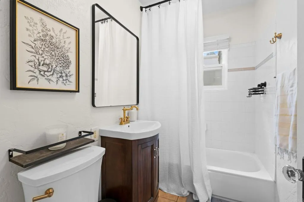 https://cdn.realtyfeed.com/cdn/127/306550330/43f3ae844489ffa3e0a5e64de16463a7.webp