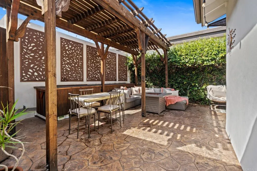 https://cdn.realtyfeed.com/cdn/127/306550330/6390b28500cf5e262d94a84332a4a16b.webp