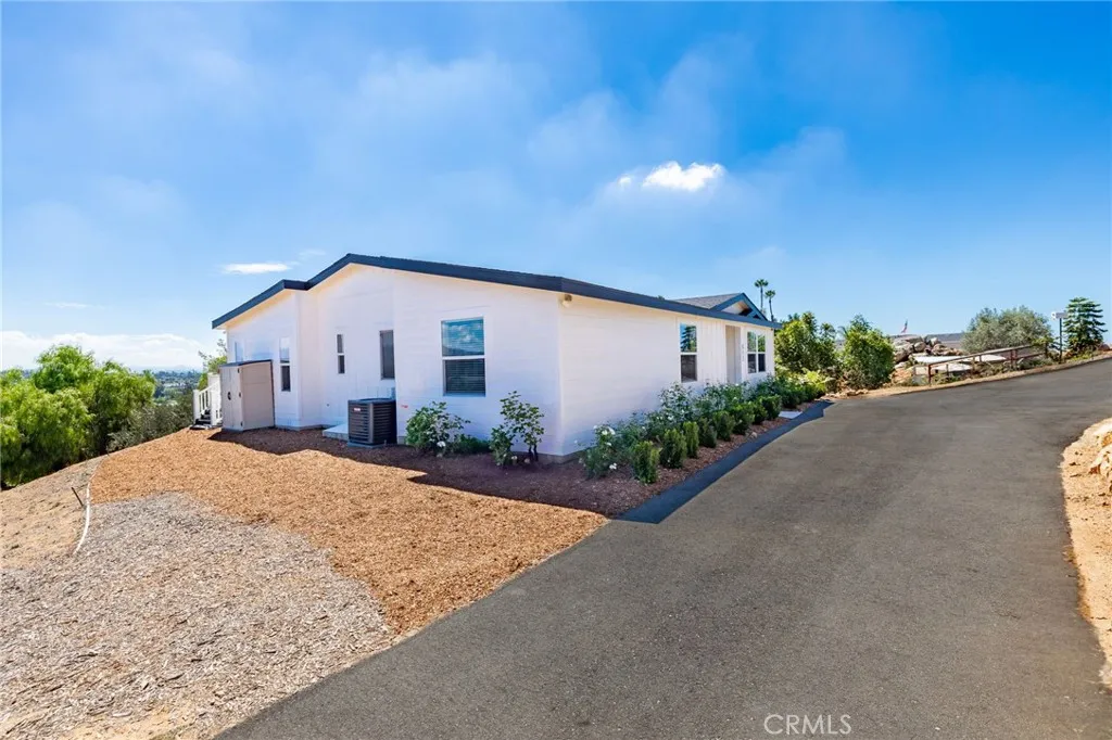 https://cdn.realtyfeed.com/cdn/127/306550333/e7af9b63438e943d43ae3a17ea2c2a27.webp