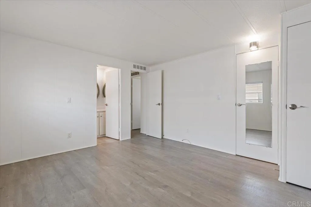 https://cdn.realtyfeed.com/cdn/127/306550476/49ac756c757d7ad92149e9c142c9683a.webp