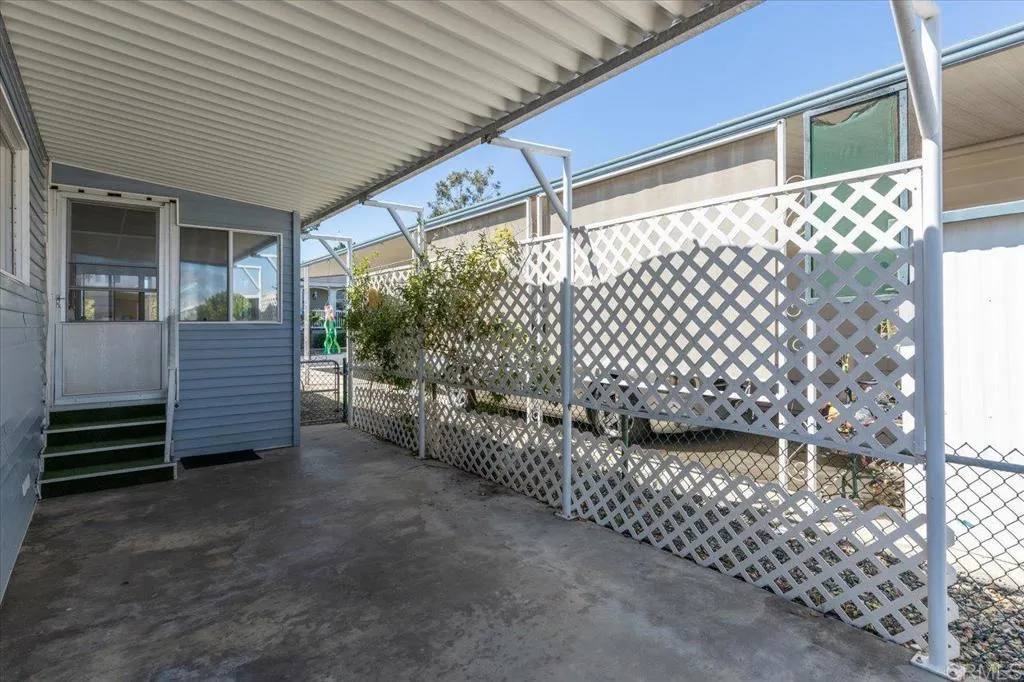 https://cdn.realtyfeed.com/cdn/127/306550476/644622a7722cdef6e6cd61ee9df68864.webp