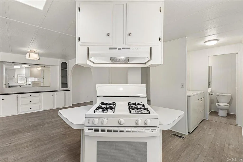 https://cdn.realtyfeed.com/cdn/127/306550476/f3b66627f370a0ce5ddd29c64ee6bf4c.webp