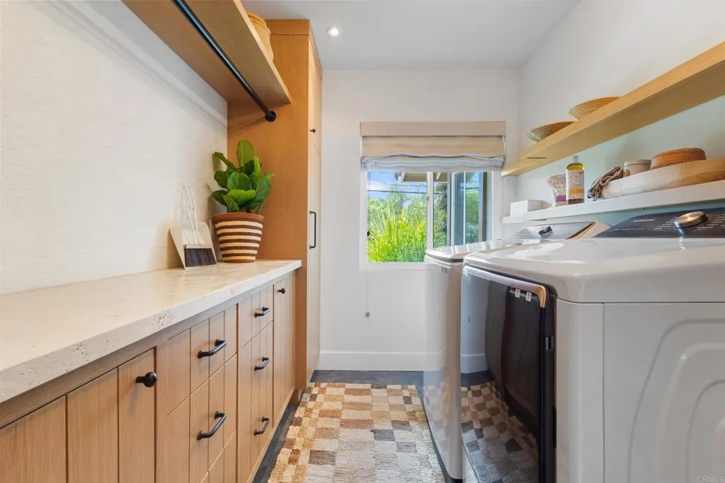 https://cdn.realtyfeed.com/cdn/127/306550487/55e25b38c2655375ff18007eb36969ef.webp
