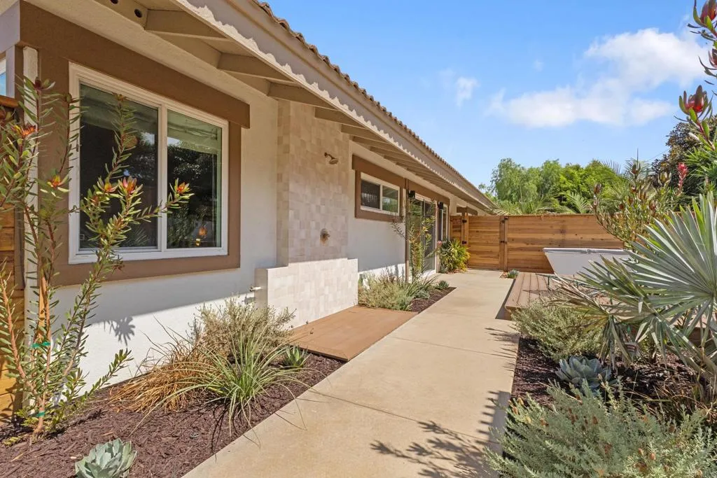 https://cdn.realtyfeed.com/cdn/127/306550487/b5eb409039a6d4021563a58e05009dec.webp