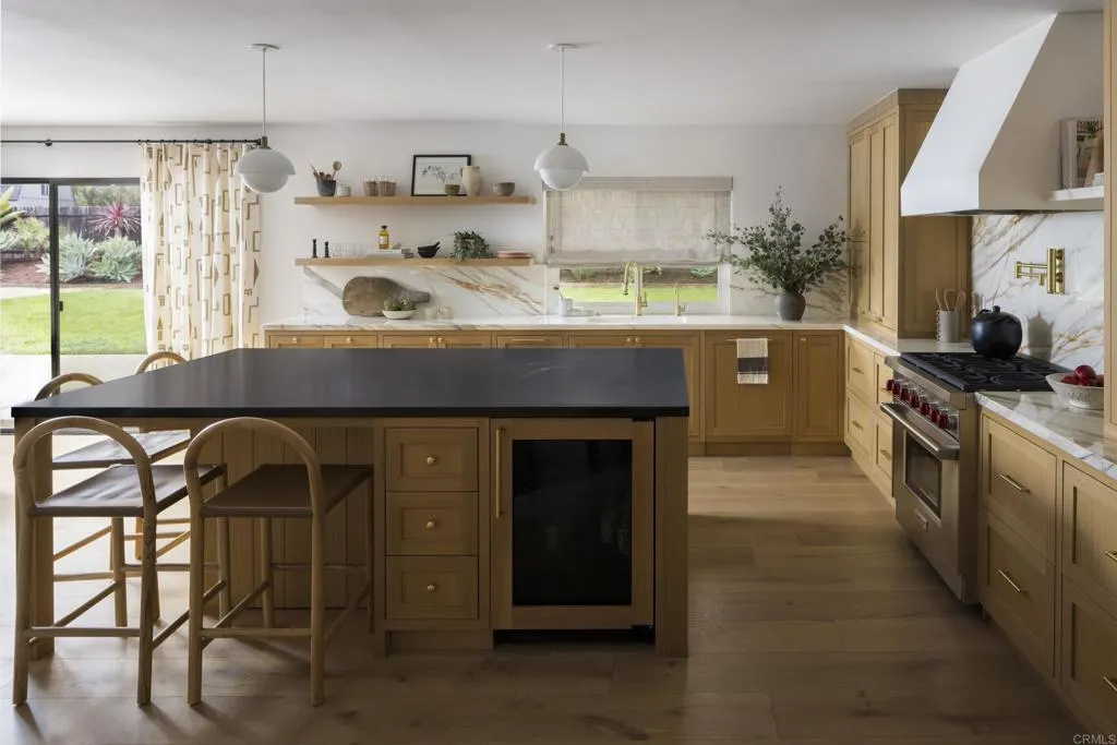 https://cdn.realtyfeed.com/cdn/127/306550487/b92651935bc854c9f75deed2085bf0a5.webp