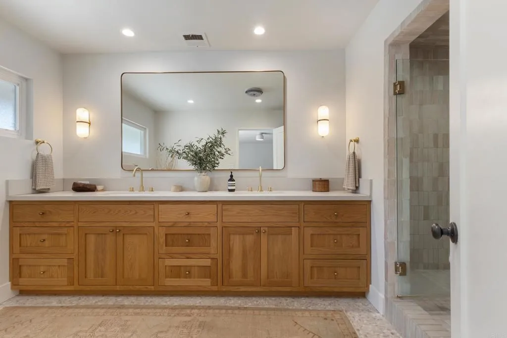 https://cdn.realtyfeed.com/cdn/127/306550487/e569db5ad1154fe0373e47826e423ae7.webp