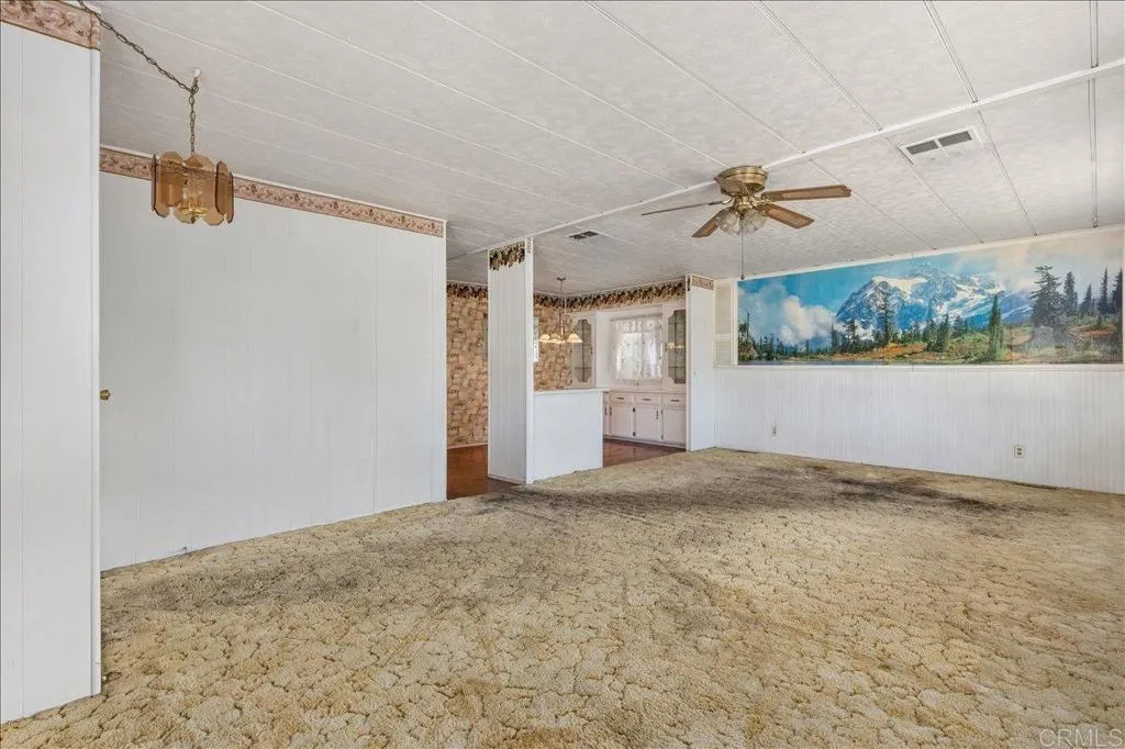 https://cdn.realtyfeed.com/cdn/127/306550511/3f253064f7979b7ec8b0c86759c5488b.webp