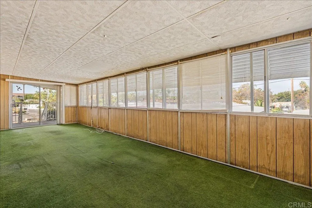 https://cdn.realtyfeed.com/cdn/127/306550511/8281da8ddccd96165f131ea329321411.webp