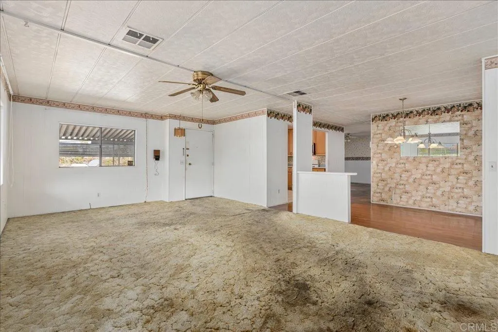 https://cdn.realtyfeed.com/cdn/127/306550511/ad9cd80ad3b590022c99348f765e07c6.webp