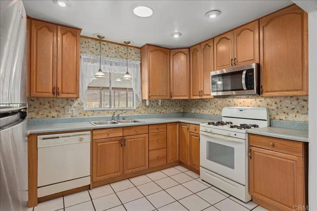 https://cdn.realtyfeed.com/cdn/127/306550511/dac07f5029b527adb7cbe306b8cc47e6.webp