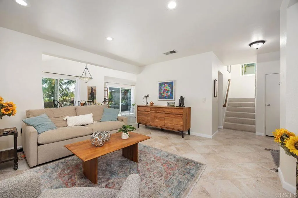 https://cdn.realtyfeed.com/cdn/127/306550517/9ab8fcde7e2a1053273d0630704b442f.webp
