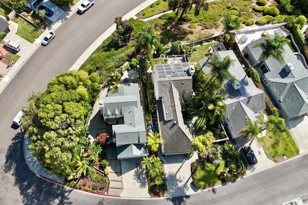 https://cdn.realtyfeed.com/cdn/127/306550517/f2461e8536f75472dbbd8df166dd1a8d.webp